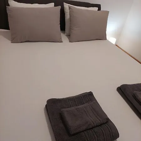 Miyaki Apartment Белград Екстериор снимка
