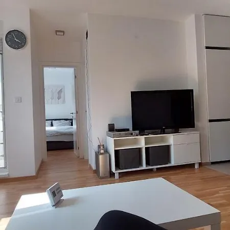 Miyaki Apartment Белград Екстериор снимка